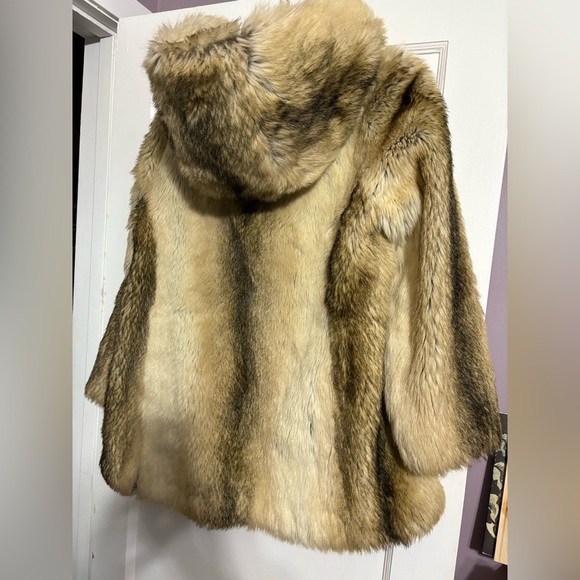 Vintage Tissavel of France Cream and Brown Teddy Faux Fur Jacket - Picture 2 of 12